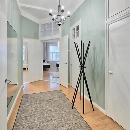 Experience Living Apartment *
